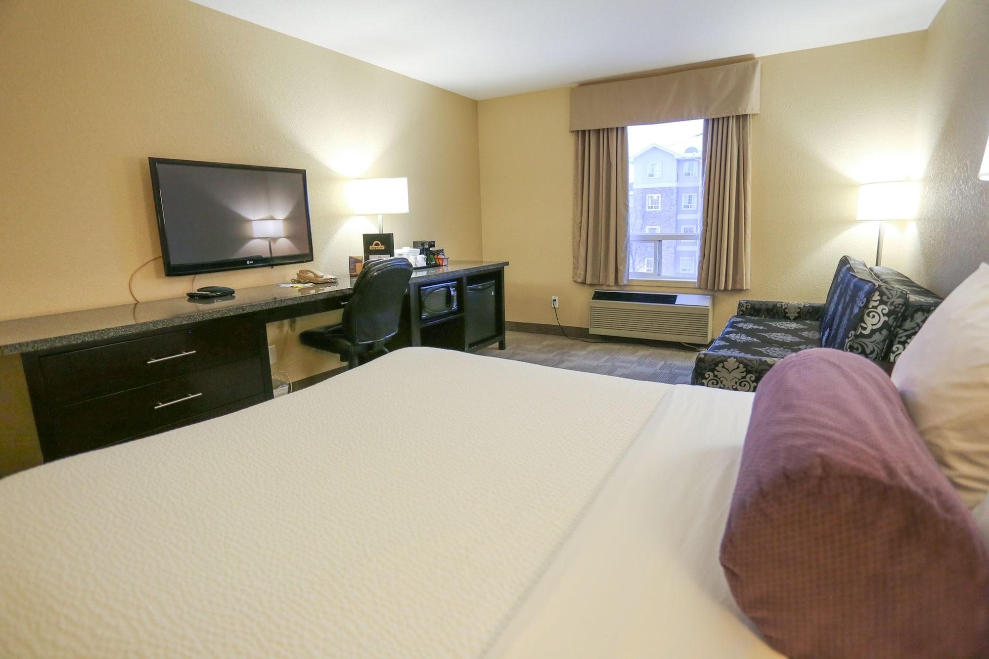 Days Inn By Wyndham Calgary Airport Экстерьер фото