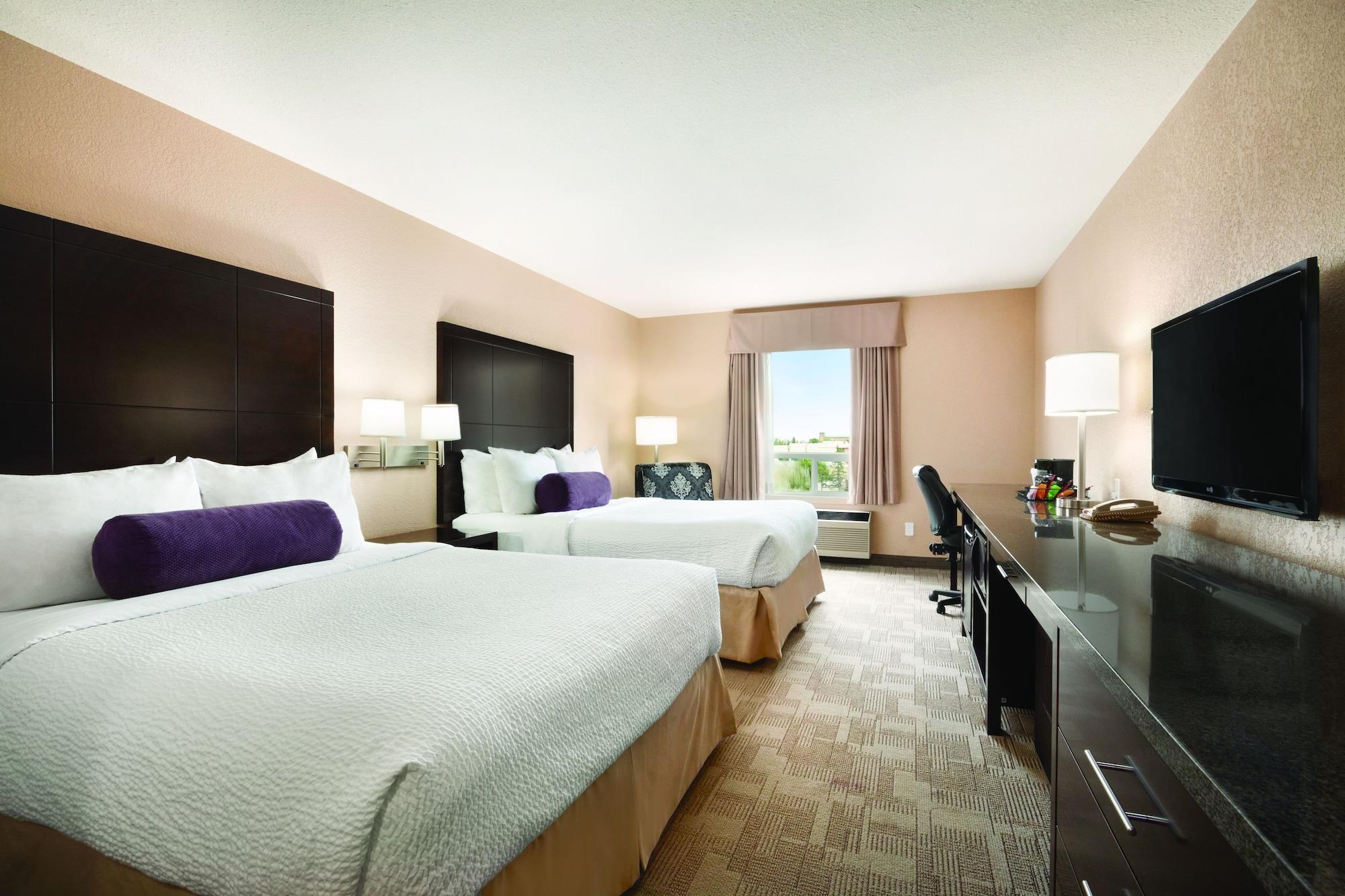 Days Inn By Wyndham Calgary Airport Экстерьер фото