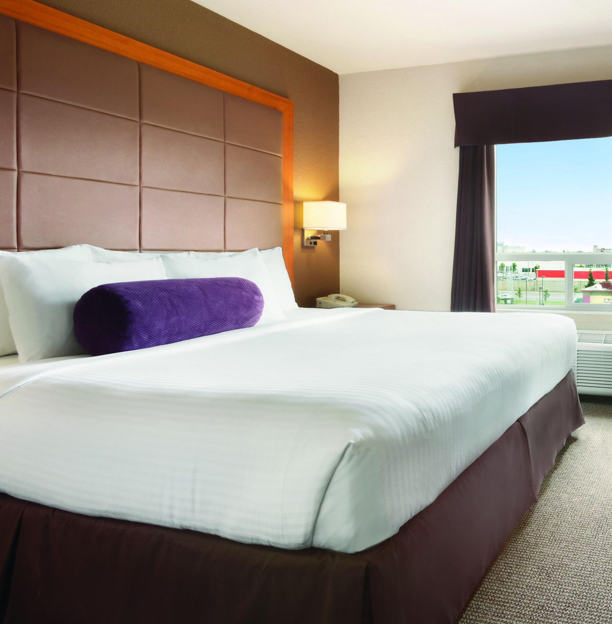 Days Inn By Wyndham Calgary Airport Экстерьер фото